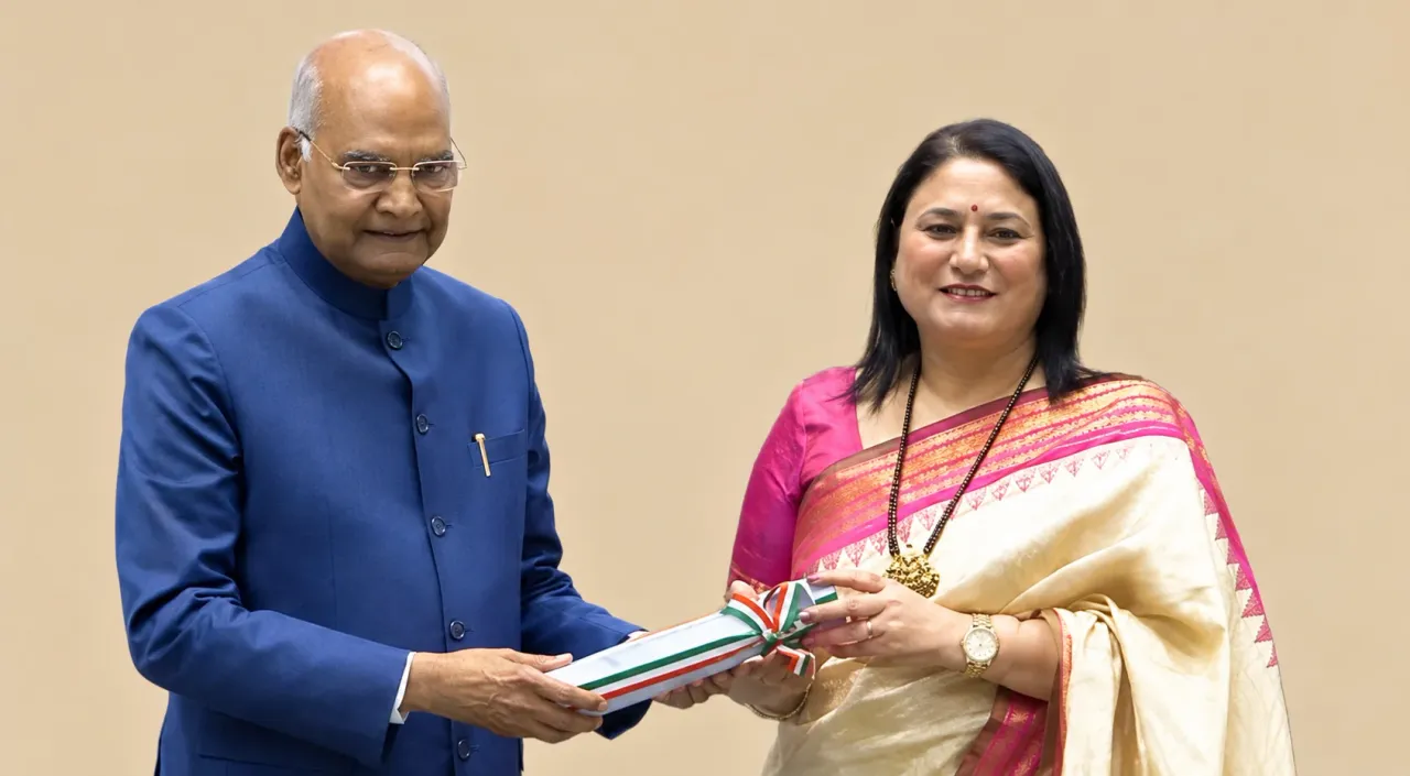 Ms. Manju Rana receiving the National Award for Teachers from the President of India